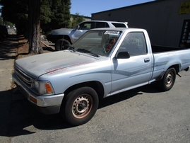 1990 TOYOTA TRUCK DLX LIGHT BLUE STD CAB 2.4L AT 2WD Z16352